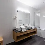 Lägenhet Bellevue Residences - Luxurious Lakeside