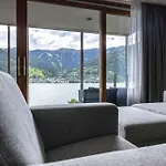 Bellevue Residences - Luxurious Lakeside Lägenhet *