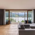 דירה Bellevue Residences - Luxurious Lakeside צל-אם-זי