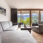 Bellevue Residences - Luxurious Lakeside * צל-אם-זי