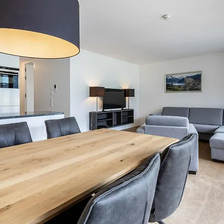 Bellevue Residences - Luxurious Lakeside Apartment