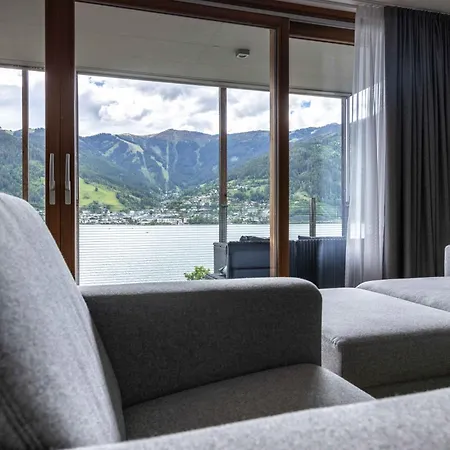 Bellevue Residences - Luxurious Lakeside Apartamento *