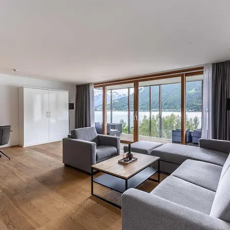 Bellevue Residences - Luxurious Lakeside *