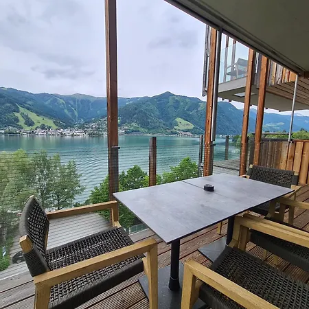 Bellevue Residences - Luxurious Lakeside