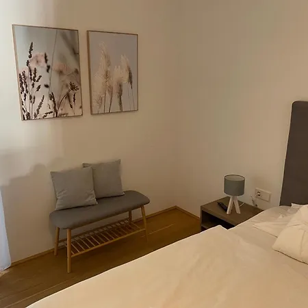 Bellevue Residences - Luxurious Lakeside *