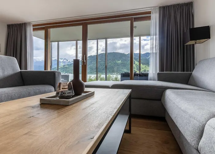 Bellevue Residences - Luxurious Lakeside Lejlighed
