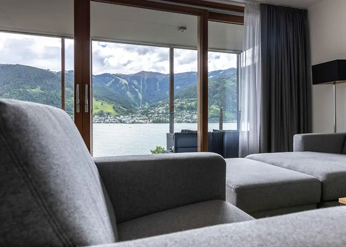 Bellevue Residences - Luxurious Lakeside Apartamento *