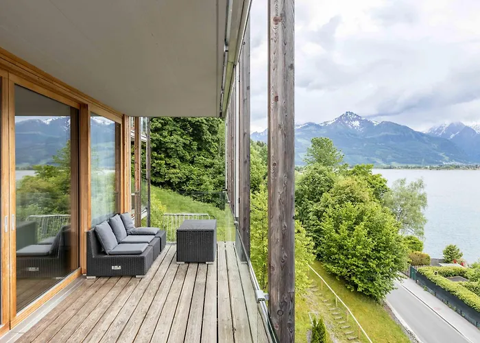 Bellevue Residences - Luxurious Lakeside Lejlighed