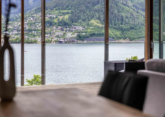 Bellevue Residences - Luxurious Lakeside Apartamento *