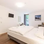 Bellevue Residences - Luxurious Lakeside *