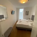 דירה Bellevue Residences - Luxurious Lakeside צל-אם-זי